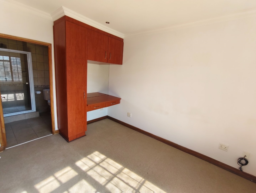 To Let 2 Bedroom Property for Rent in Pentagon Park Free State